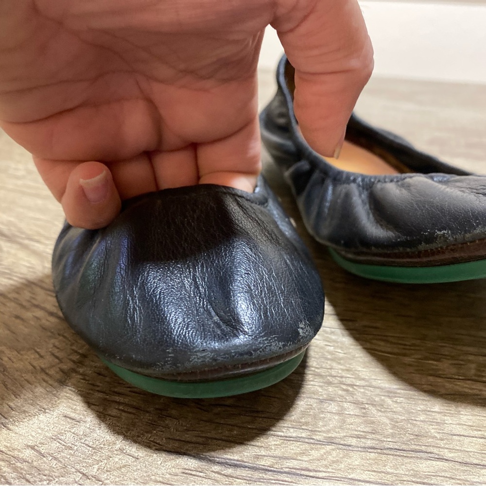 Tieks Black Leather Women's Ballet Flats - Picture 4 of 9